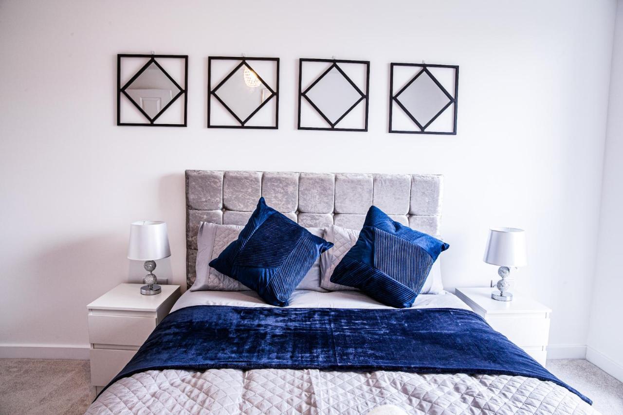 A Luxury 2 Bedroom With 2 Free Parking Chatham (Kent)