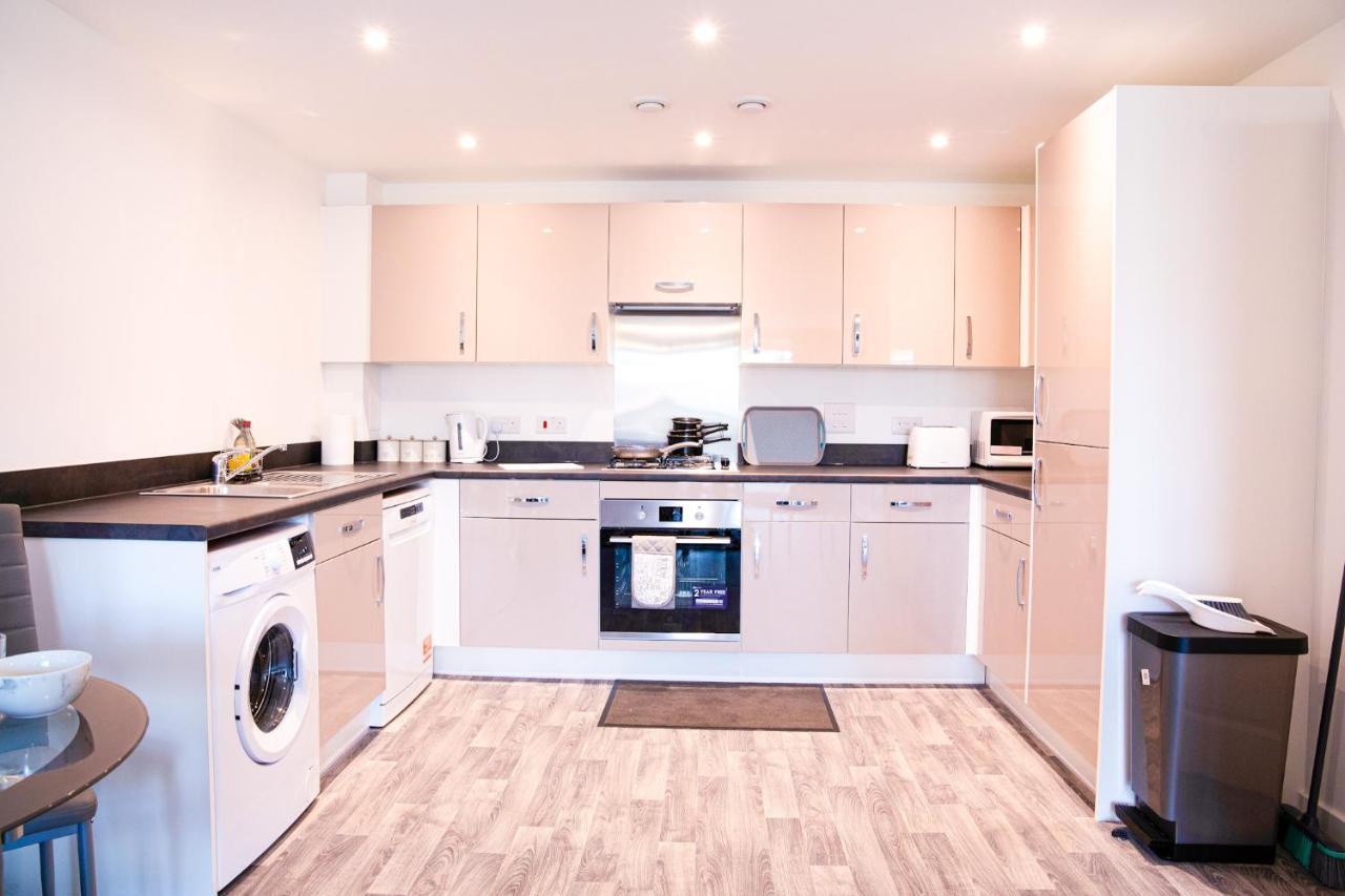 A Luxury 2 Bedroom With 2 Free Parking * Chatham (Kent)