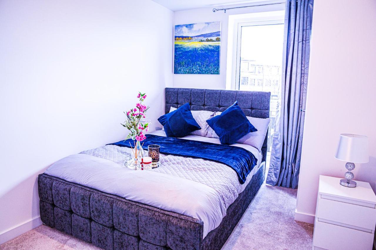 A Luxury 2 Bedroom With 2 Free Parking Apartment